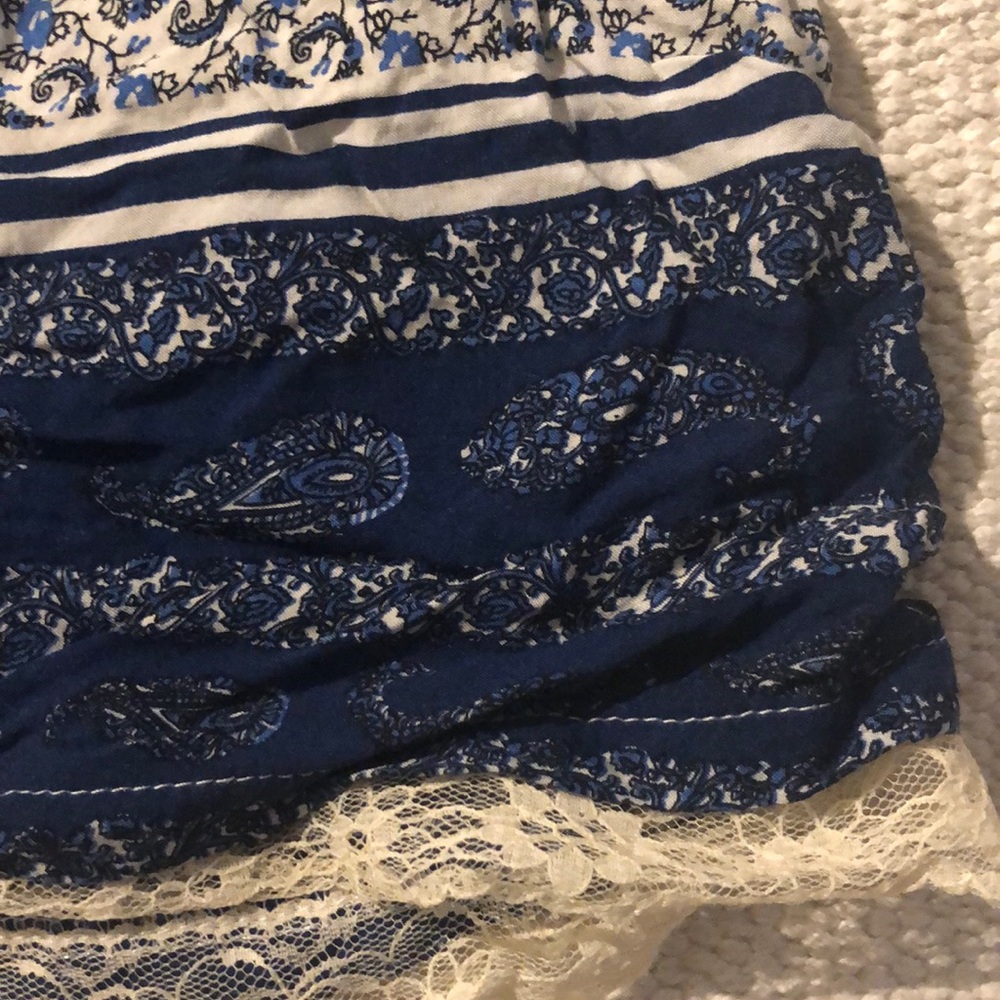 Shorts - Picture 2 of 3